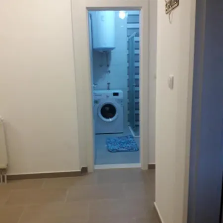 Jovana Stan Na Dan Apartamento *