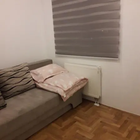 Jovana Stan Na Dan Apartamento