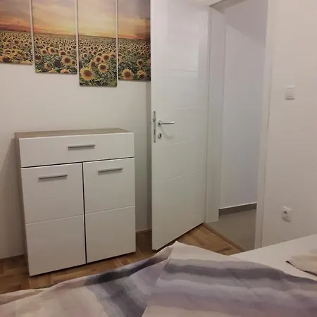 Jovana Stan Na Dan * Pale