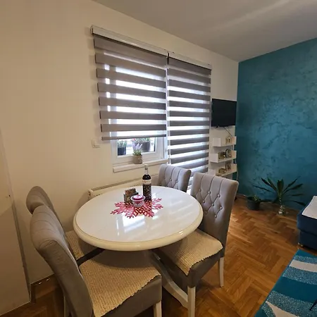 Jovana Stan Na Dan Apartamento *